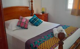 Maison Creole Chaleureuse Avec Stationnement