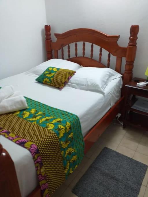 Maison Creole Chaleureuse Avec Stationnement Le Gosier  Extérieur photo